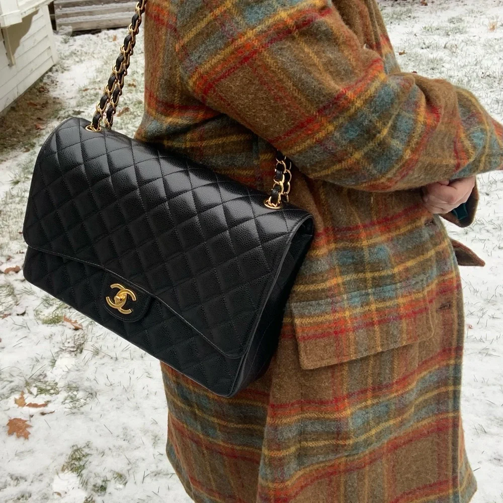 Classic Caviar black Chanel jumbo double flap‎ bag
